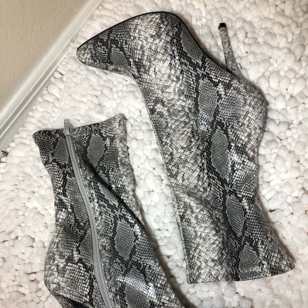 Faux Snakeskin Print Fashion Booties